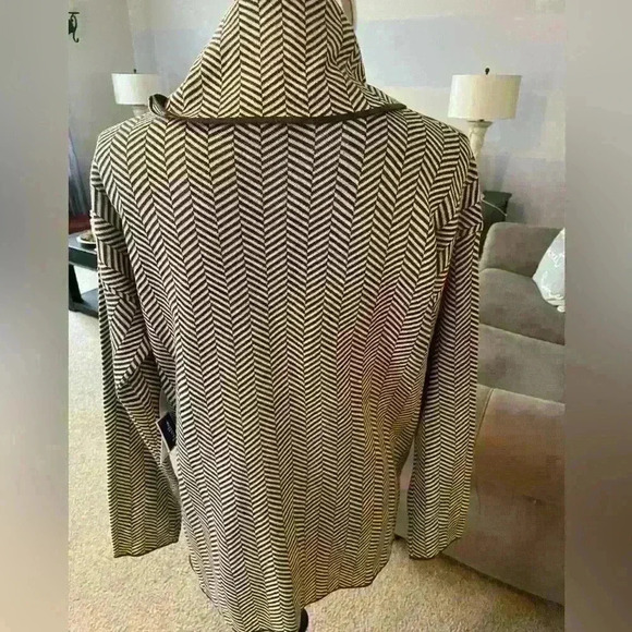 Calvin Klein Cowl  Neck Top NWT - Picture 2 of 3